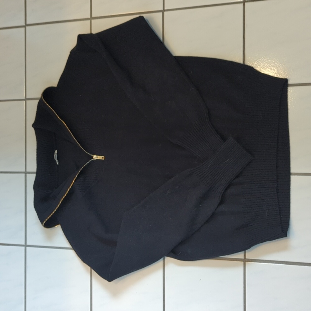 Hem & Thread Wantable Zip Neck sweater